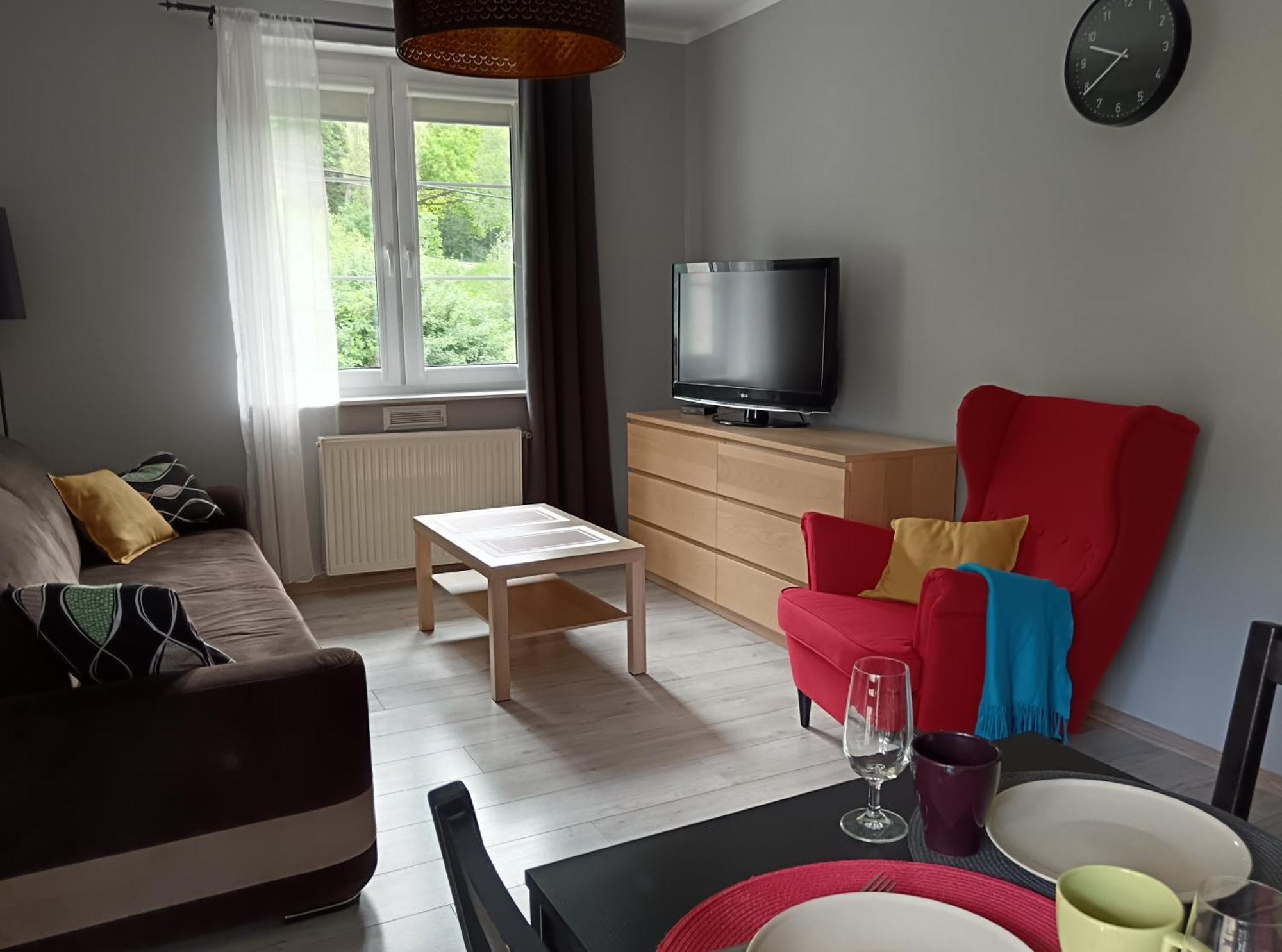 Dziesiatka Apartment ชกลาร์สกา ปอเรมบา ภายนอก รูปภาพ